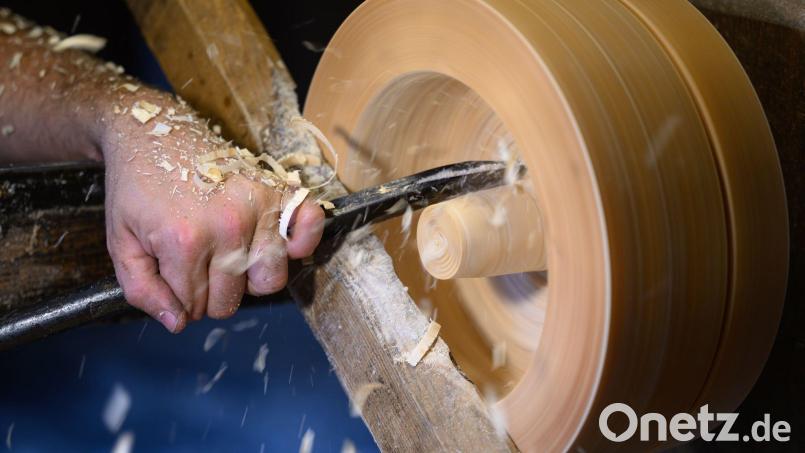 Es dauert immer länger, bis Betriebe im Handwerk offene Stellen besetzen können. Bild: Hendrik Schmidt/dpa