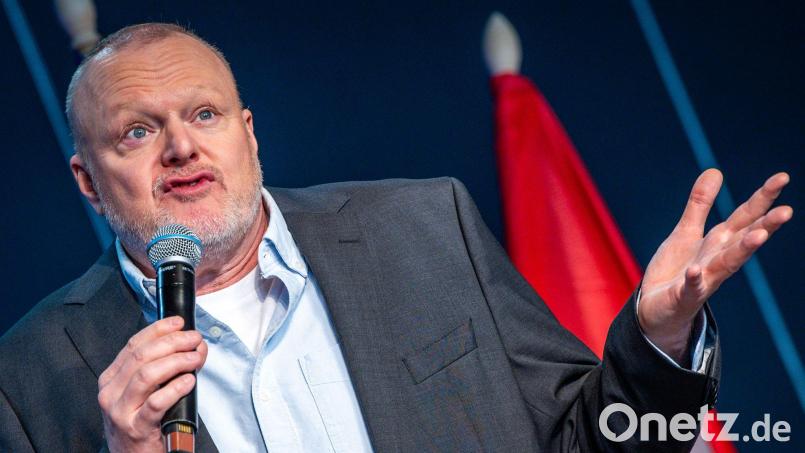 Stefan Raab geht mit einem neuen Projekt an den Start - in der kommenden Woche gleich zwei Mal. (Archivbild) Bild: Jens Büttner/dpa