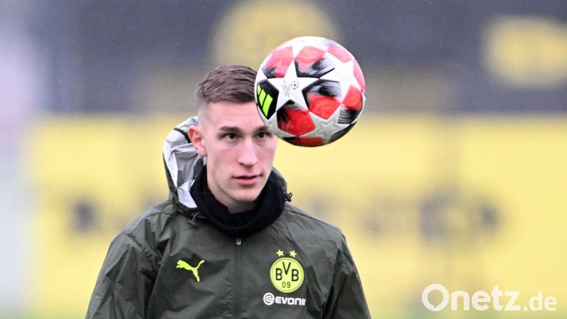 Nico Schlotterbeck ist nach mehrmonatiger Verletzungspause ins BVB-Training zurückgekehrt. (Archivbild) Bild: Federico Gambarini/dpa
