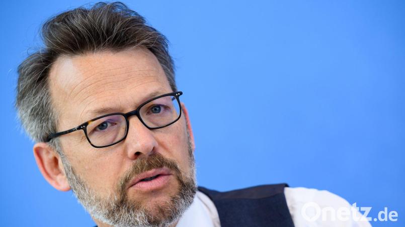 Sieht noch viele offene Fragen bis zur Entscheidung über den Olympia-Bewerber: DOSB-Vorstandschef Otto Fricke. Bild: Bernd von Jutrczenka/dpa