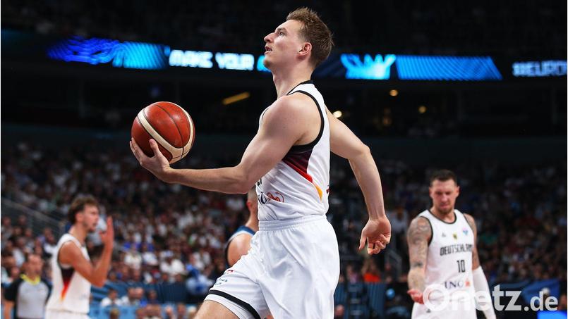 Justus Hollatz ist vor dem EM-Halbfinale gegen Finnland angeschlagen. Bild: Matthias Stickel/dpa