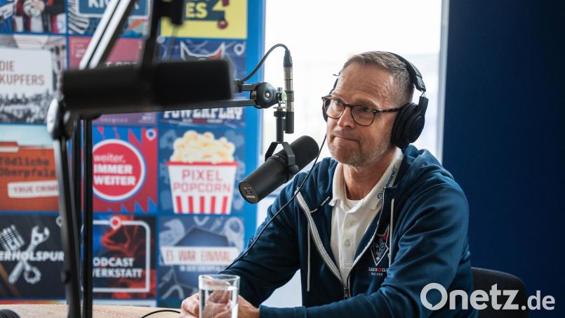 Jürgen Rumrich, der Sportliche Leiter der Blue Devils Weiden, war in der neuen Folge des Podcasts &quot;Powerplay&quot; zu Gast. Bild: Noah Wegmüller-Kocher
