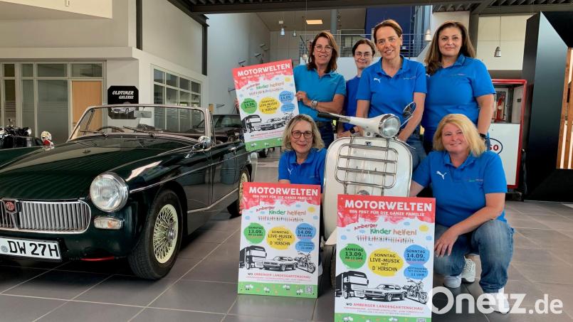 Anne Wagner lenkt nicht nur die Vespa, sondern auch den Verein &quot;Amberger Kinder helfen&quot;, wird aber vom Vorstandsteam mit ihrer Stellvertreterin Katharina Ostermann (hinten von links), Kirsten Prax, Sandra Drechsler sowie (vorne von links) Nevin Yerlihaya und Heike Kraft tatkräftig unterstützt. Bild: ath