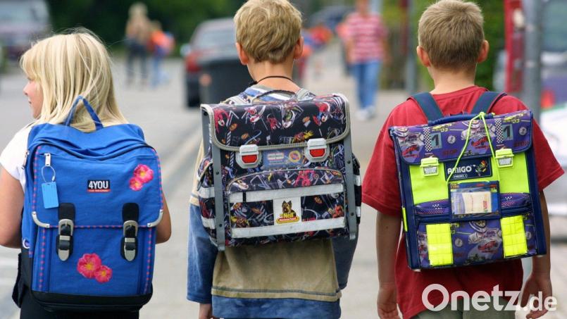 Gut 1,7 Millionen Schüler starten in Bayern am 16. September in das neue Schuljahr - so viele wie noch nie. Symbolbild: Patrick Seeger/dpa
