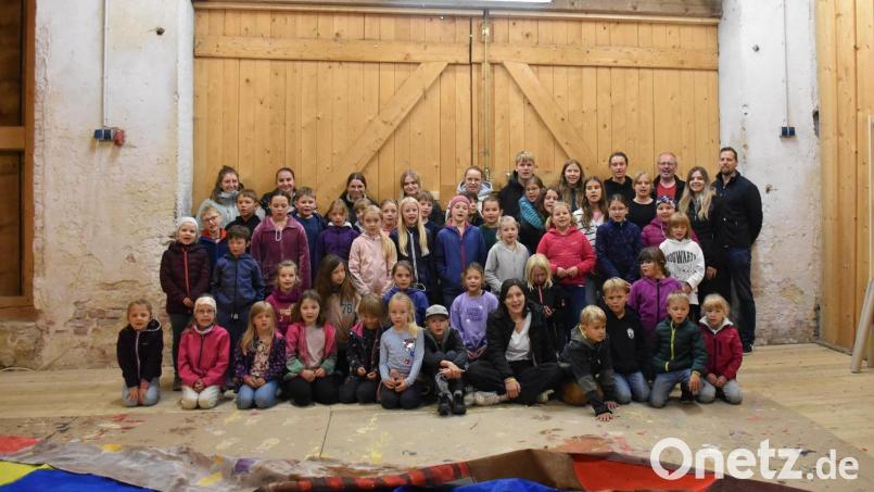 80 Kinder und insgesamt 18 Betreuerinnen und Betreuer proben aktuell angestrengt am neuen Musical &quot;Joseph - ein cooler Träumer&quot;. Im Oktober ist Aufführung, diesmal auch in Plößberg. Bild: ubb