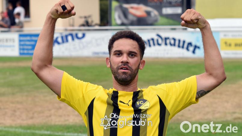 Der FC Tirschenreuth gewann das Topspiel gegen Union Selb mit 3:2. Anthony Hofweller erzielte den Treffer zur 2:1-Führung. Archivbild: Gebert