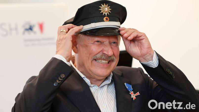 Nach mehr als 40 „Tatort“-Folgen ist Axel Milberg Ehrenkommissar der schleswig-holsteinischen Landespolizei. Bild: Christian Charisius/dpa