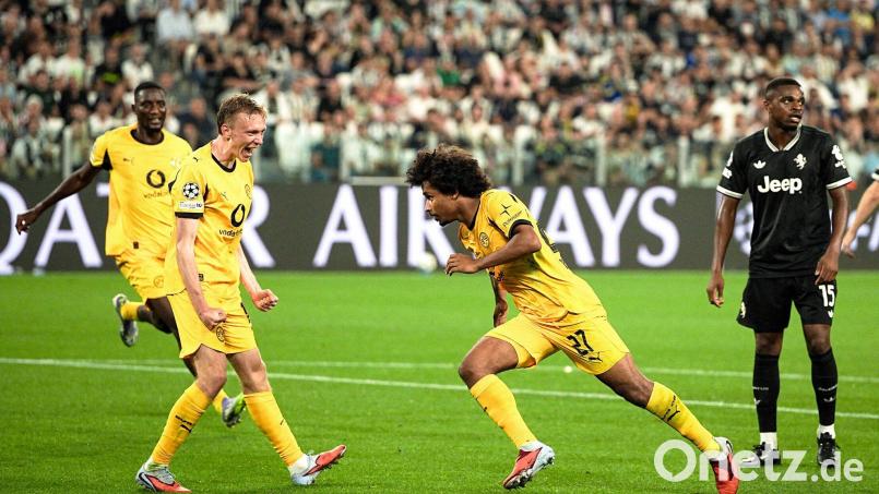 Karim Adeyemi (M) jubelt nach seinem Treffer zum 1:0 für Borussia Dortmund. Bild: Marco Alpozzi/LaPresse via ZUMA Press/dpa