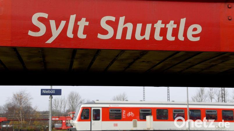 Die Reparsturarbeiten sind voraussichtlich morgen abgeschlossen(Archivbild). Bild: Carsten Rehder/dpa