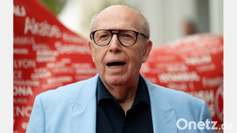 Reiner Calmund prägte bei dem Fußball-Erstligisten Bayer Leverkusen eine erfolgreiche Ära. (Archivbild) Bild: Henning Kaiser/dpa