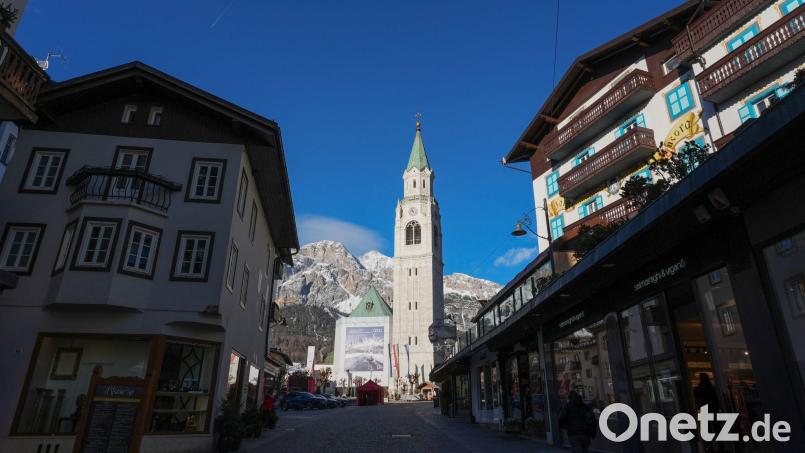 In der Nähe von Cortina d&#039;Ampezzo stürzte ein Deutscher zu Tode. (Archivbild) Bild: Giovanni Auletta/AP/dpa