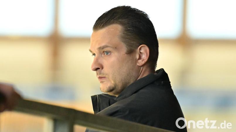 ERSC-Trainer Jan Bönning testet mit seinem Team am Freitag in Schweinfurt., Bild: Hubert Ziegler