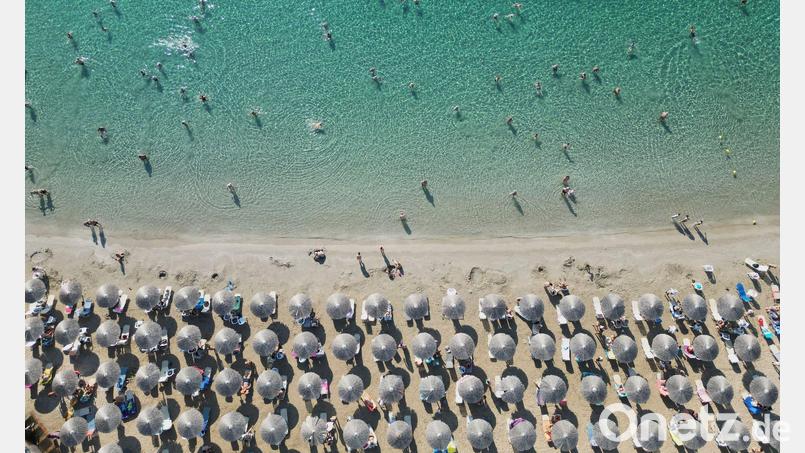 Bei Luxusreisen ist Griechenland die beliebteste Destination. (Archivbild) Bild: Thanassis Stavrakis/AP/dpa