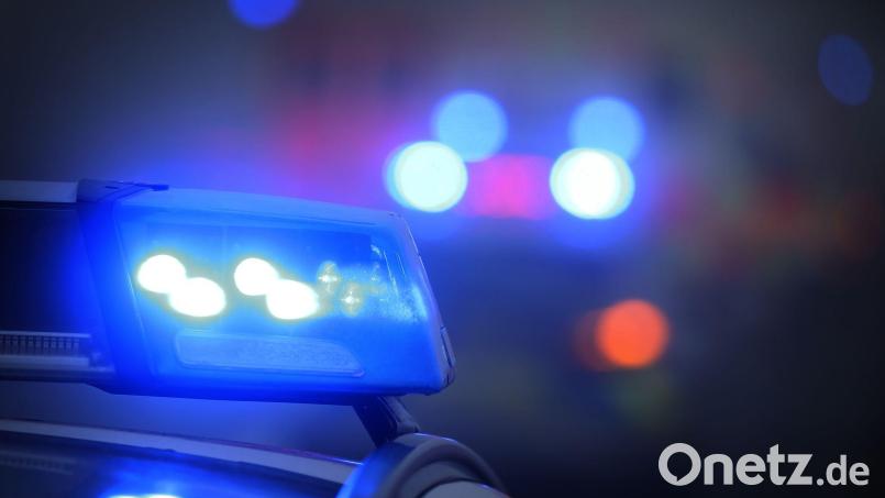 Die Polizei war in der Nacht in Straubing wegen eines betrunkenen Autofahrers im Einsatz. (Symbolbild) Bild: Karl-Josef Hildenbrand/dpa