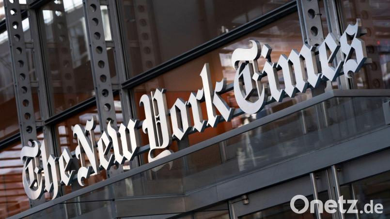 US-Präsident Donald Trump hat eine Milliarden-Klage gegen die renommierte „New York Times“ eingereicht - doch ein Gericht weist die zunächst ab. (Archivbild) Bild: Mark Lennihan/AP/dpa
