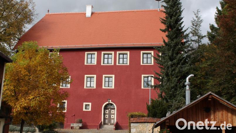 Die zum Verkauf angebotene Immobilie Schloss Kirchenreinbach. Bild: ds