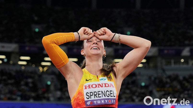 Sandrina Sprengel durfte sich über einen starken fünften Platz im Siebenkampf freuen. Bild: Matthias Schrader/AP/dpa