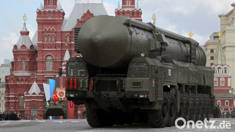 Russland präsentiert seine strategischen Atomwaffen auch während der Militärparade in Moskau. (Archivbild) Bild: Yuri Kochetkov/epa/dpa