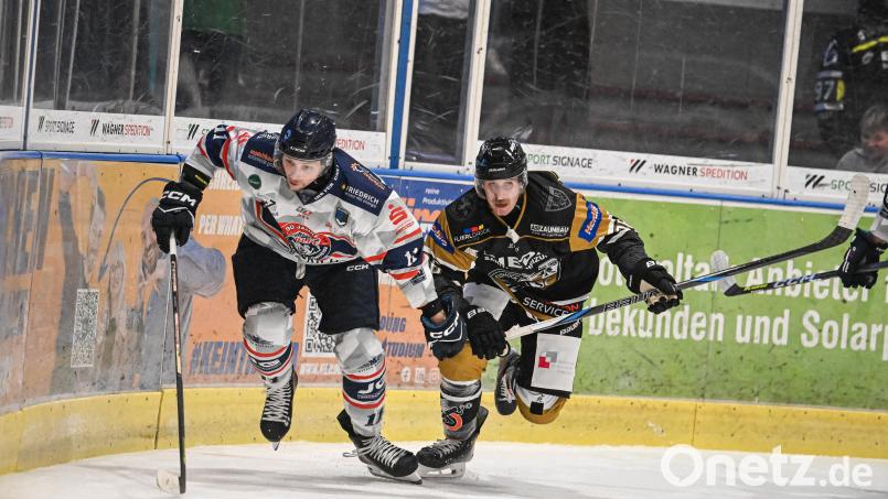 Der ERSC Amberg musste sich in einem Testspiel den Schönheider Wölfen geschlagen geben. Bild: Jonas Löffler