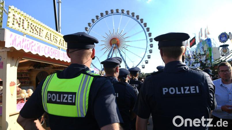 Ein Sicherheitsdienst verständigte die Polizei (Archivbild). Bild: Felix Hörhager/dpa