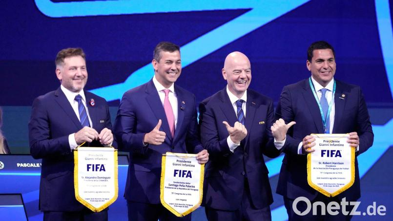 Südamerikas Spitzenfunktionäre werben bei FIFA-Boss Infantino um eine WM-Aufstockung. (Archivbild) Bild: Fernando Calistro/AP/dpa
