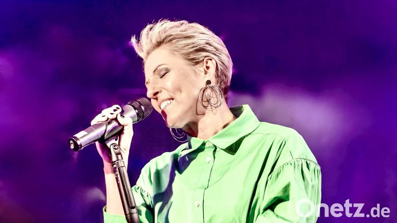Schlager-Star Alexandra Hofmann kommt im Oktober nach Theuern. Bild: Adrian Bedoy/exb