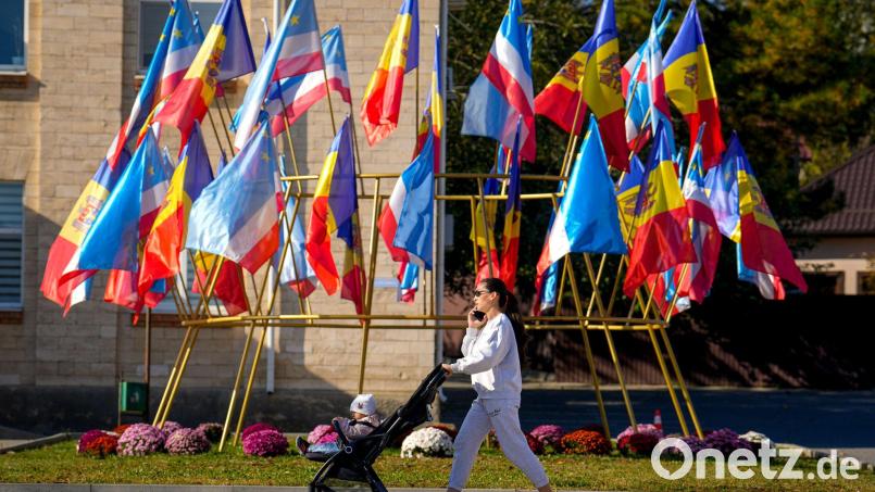 Kurz vor der Wahl in Moldau ist eine Partei des russlandfreundlichen Bündnisses von der Abstimmung ausgeschlossen worden. (Archivbild) Bild: Vadim Ghirda/AP/dpa