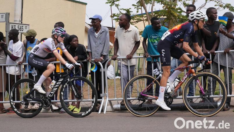 Die deutsche Radsportlerin Antonio Niedermaier beim Straßenrennen während der WM in Kigali. Bild: Jerome Delay/AP/dpa