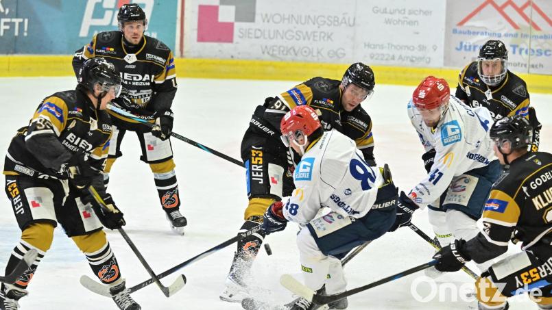 Der ERSC Amberg verlor das Testspiel gegen den ERV Schweinfurt deutlich. Bild: Hubert Ziegler