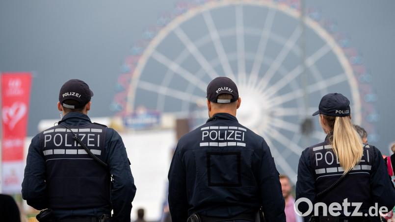 Die Einsatzkräfte eilten zu dem Einsatzort in München. Symbolbild: Sebastian Gollnow/dpa