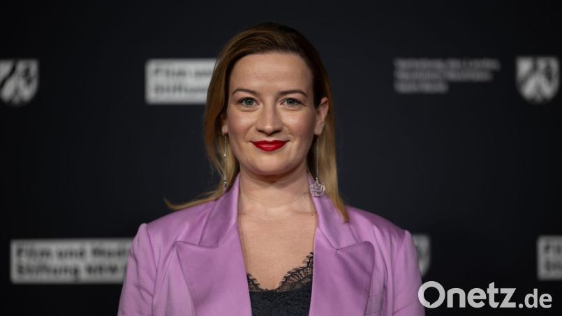 Nina Gummich spielt die Hauptrolle in der Krimi-Reihe „Theresa Wolff“. Als titelgebende Forensiker wird sich nach der Episode „Passion“ noch ein weiteres Mal zu sehen sein, bis ein neues Team beim Thüringen-Krimi des ZDF übernimmt. (Archivbild) Bild: Sebastian Christoph Gollnow/dpa