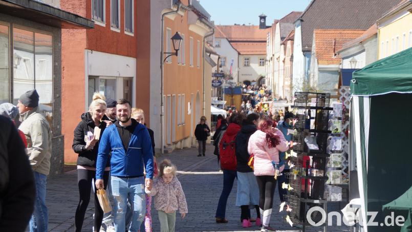 Nach einer Satzungsänderung gibt es künftig vier verkaufsoffene Sonntage anstatt drei. Der vierte, am letzten Sonntag im November, wird vom Verein der Selbständigen organisiert Archivbild: wel