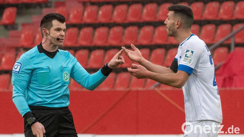 Klaus Gjasula hadert mit den Leistungen der Schiedsrichter in der 3. Fußball-Liga. Bild: Stefan Puchner/dpa