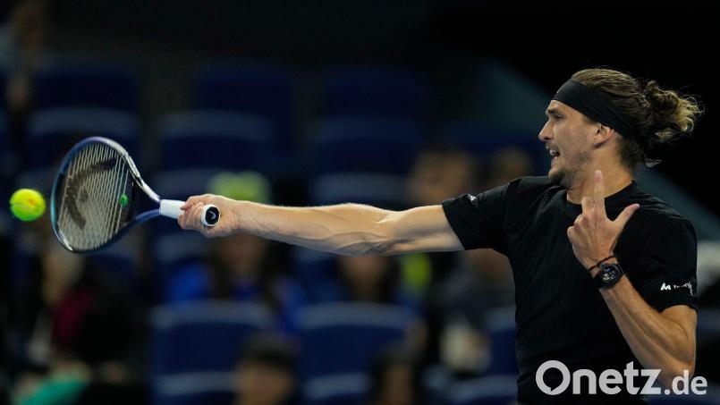 Alexander Zverev hatte in seinem Achtelfinale in Peking erhebliche Probleme. Bild: Ng Han Guan/AP/dpa