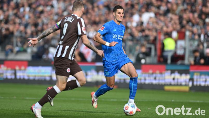 Patrick Schick verletzte sich im Spiel beim FC St. Pauli und fällt vorest aus. Bild: Carmen Jaspersen/dpa