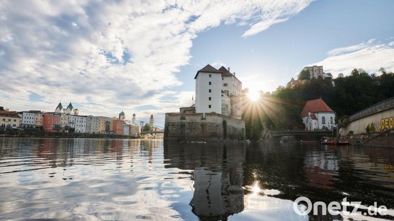 Die Passauer Altstadt ist ein beliebtes Ziel für Flusskreuzfahrten (Symbolbild) Bild: Tobias Köhler/dpa