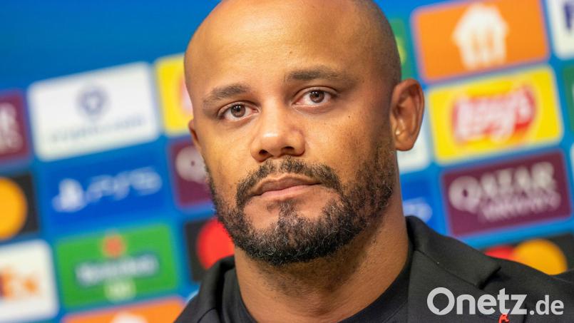 Vincent Kompany äußert sich zum Gegner FC Pafos. Bild: Peter Kneffel/dpa