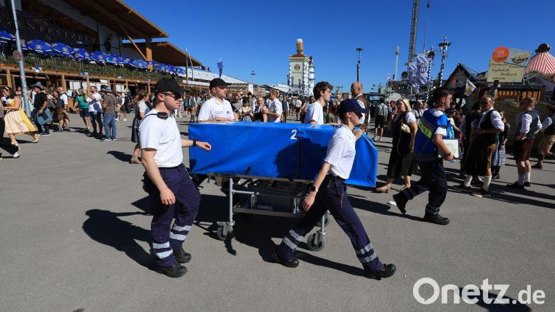 Etliche Male am Tag muss der Rettungsdienst auf dem Oktoberfest ausrücken. Bild: Karl-Josef Hildenbrand/dpa