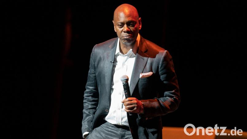 In Saudi-Arabien sollen Comedians wie Dave Chappelle gewaltige Gagen erhalten. (Archivbild) Bild: Gemunu Amarasinghe/AP/dpa