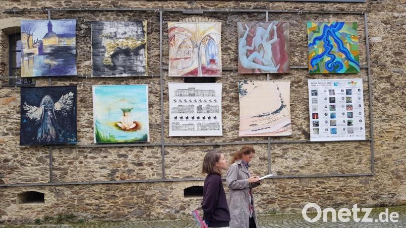 Die Ausstellung „Farbe auf der Straße“ wurde eröffnet. Bild: Birgit Höcherl