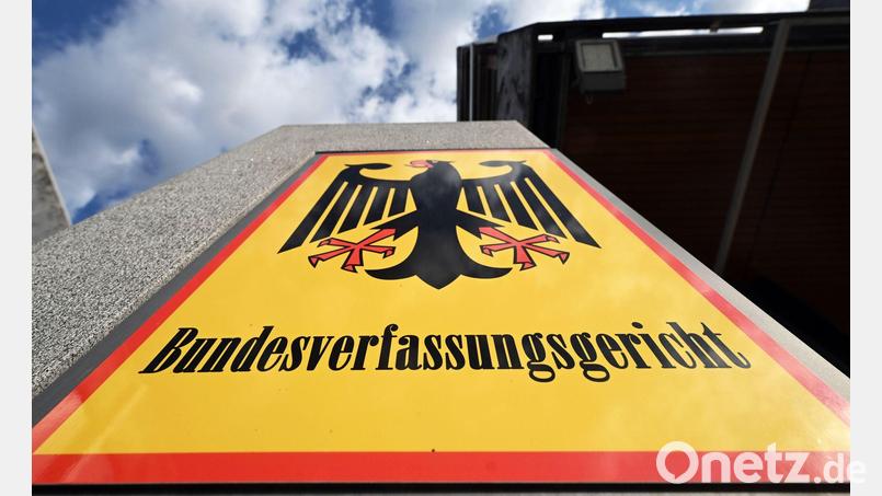 Das Bundesverfassungsgericht hat eine Verfassungsbeschwerde gegen die Verwendung von Anom-Chat-Daten geprüft. (Archivbild) Bild: Uli Deck/dpa