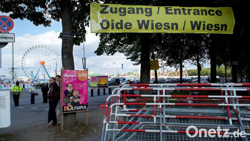 Stundenlang konnten Besucher das Wiesngelände nicht betreten. Bild: Michael Faulhaber/dpa