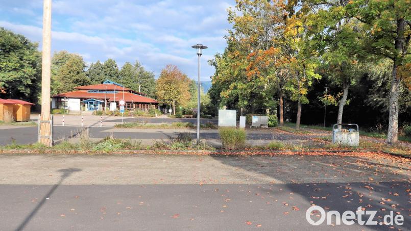 Viel Strom benötigen alljährlich die gemeindlichen Einrichtungen wie Kläranlage, Straßenbeleuchtung oder die Steinwaldhalle (Bild). Ab 2026 setzt die Gemeinde Friedenfels über eine Bündelausschreibung auf „Ökostrom ohne Neuanlagenquote“. Bild: bsc