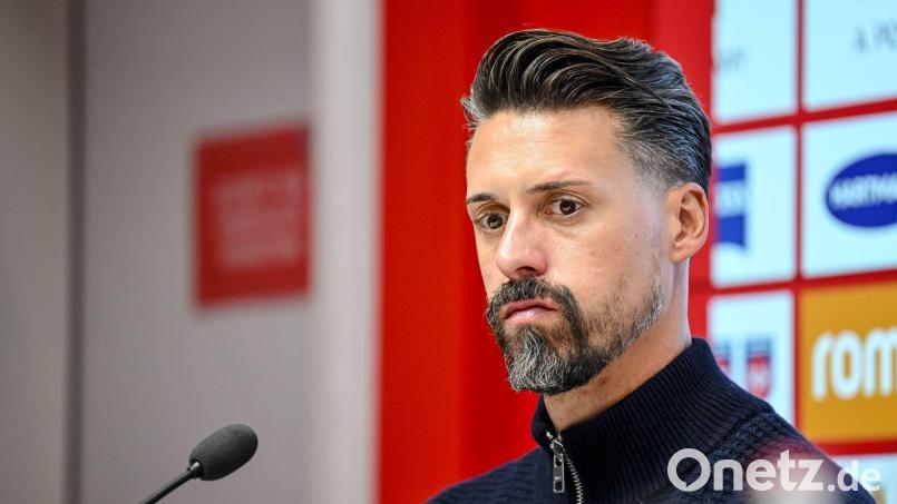 Augsburg-Trainer Sandro Wagner muss die erste Krise seiner noch jungen Bundesliga-Karriere meistern. (Archivfoto) Bild: Harry Langer/dpa