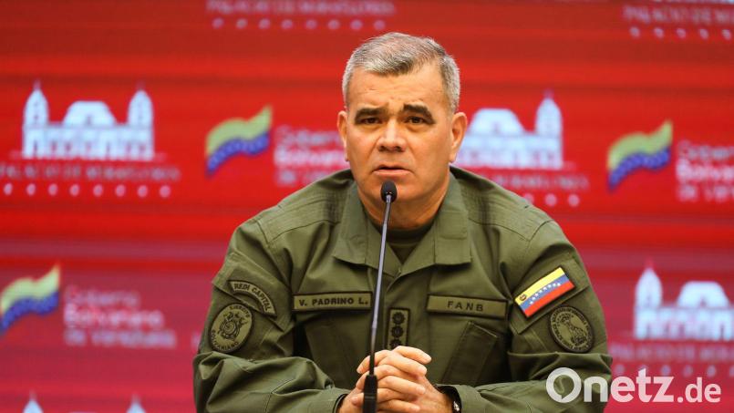 Verteidigungsminister Vladimir Padrino López prangerte eine Provokation der USA an. (Archivbild) Bild: ---/Prensa Miraflores/dpa