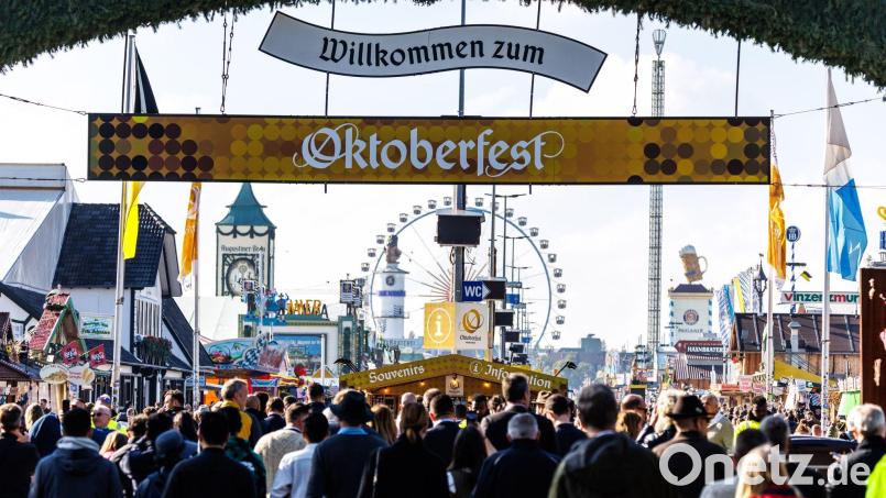 Auf dem Oktoberfest läuft der Betrieb mittlerweile wieder normal. Bild: Matthias Balk/dpa