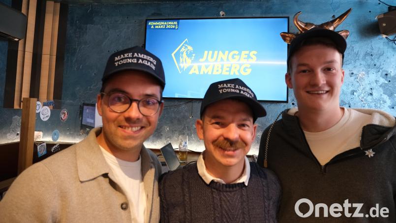 Sie führen die JU-Liste an: Florian Füger, Wolfgang Preuß, Peter Netta (von links). Bild: gsp