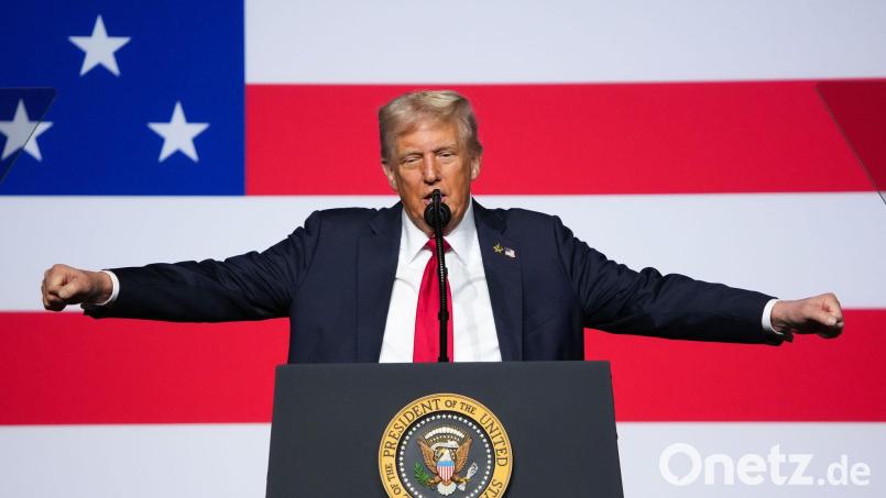 Trump wünscht, dass die Unis verbieten, was „konservative Ideen bestrafen, herabsetzen oder sogar Gewalt gegen sie anstiften könnte“. Bild: Andrew Harnik/Pool Getty Images North America/AP/dpa