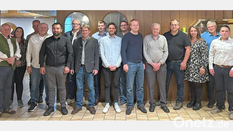 So schaut das Kandidatenteam der CSU Wernberg-Köblitz für die Kommunalwahl aus. Vier Bewerber sind nicht auf dem Bild, sie mussten sich für den Nominierungsabend aus beruflichen Gründen entschuldigen. Bild: wee