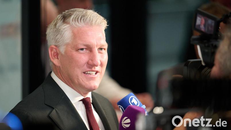 Bastian Schweinsteiger spricht über Florian Wirtz. Bild: Bernd Thissen/dpa